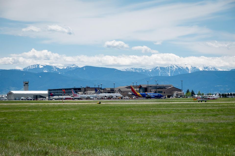 Picture of Bozeman-Yellowstone International Airport with mountains in the background